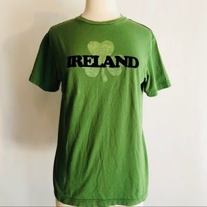 IRELAND Old Navy Vintage Fit Tee S 🍀